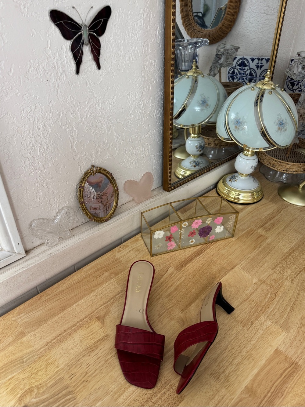 Classic 90’s Ralph Lauren Red Croc Embossed Kitten Heel Pumps Sandals Size 9